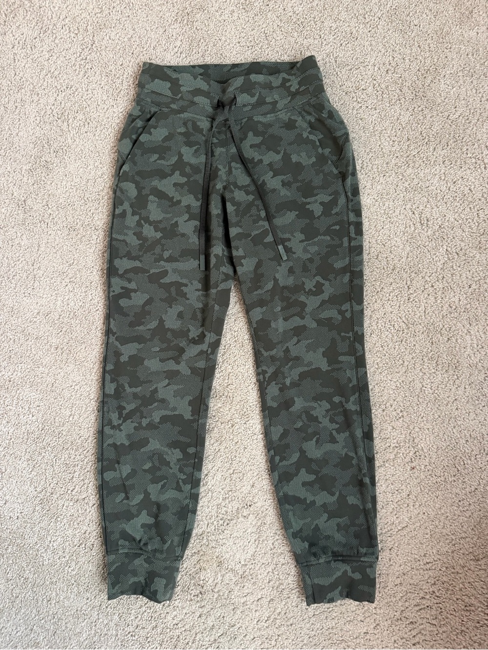 lululemon women Olive Green Camo Joggers